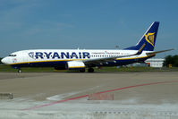 EI-DLY @ CGN - visitor - by Wolfgang Zilske