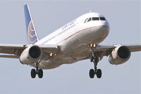 N402UA @ KORD - United Airlines Airbus A320-232, UAL792 arriving from Cancun Int'l /MMUN, RWY 14R approach KORD. - by Mark Kalfas