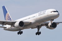 N568UA @ KORD - United Airlines Boeing 757-222, UAL908 arriving from KDEN RWY 14R approach KORD. - by Mark Kalfas