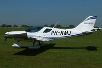 PH-KMJ photo, click to enlarge PH-KMJ photo, click to enlarge