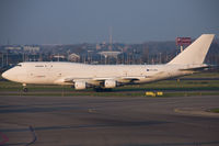 PH-MPS @ LOWW - Martinair