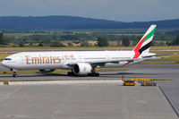 A6-EBE @ VIE - Emirates