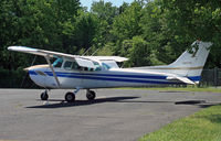 N8074E @ 3N6 - This circa 1980 specimen is a particularly handsome example of a Skyhawk. - by Daniel L. Berek