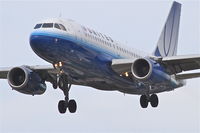 N810UA @ KORD - United Airlines Airbus A319-131, UAL353 arriving from Dallas-Fort Worth, RWY 28 approach KORD. - by Mark Kalfas