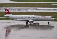 HB-IOD @ LSZH - taxi to the active