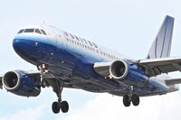 N806UA @ KORD - United Airlines  Airbus A319-131, UAL279 arriving from Philadelphia International/KPHL, RWY 28 approach KORD. - by Mark Kalfas