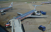N575AM @ KDFW - Dallas - by Ronald Barker