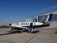 N219WW @ SCEL - chilean air force KING AIR A100 now warbird - by William Olave