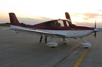 N815DB @ KFFM - Cirrus SR22 on the ramp. - by Kreg Anderson
