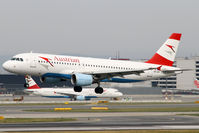 OE-LBC @ LOWW - Shortly before touching down Rwy 16