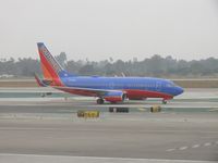 N712SW @ LAX - Taxiing to runway 24L - by Helicopterfriend