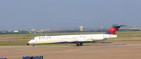 N935DL @ KDFW - Dallas - by Ronald Barker