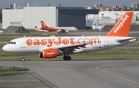 G-EZAT @ LFBO - EasyJet