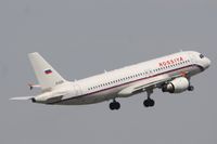 EI-DZR @ LFPG - Departing CDG