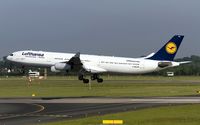 D-AIGO @ EDDL - short final - by Friedrich Becker