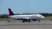 N357NW @ KDCA - Taxi DCA - by Ronald Barker