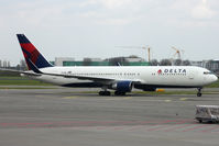 N191DN @ EHAM - Taxiing - by micka2b
