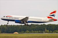 G-EUUO @ ELLX - Airbus A320-232 - by Jerzy Maciaszek