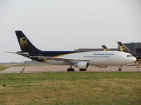 N163UP @ DFW - Taxiing after landing at DFW