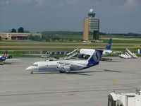 OO-DWB @ LHBP - Ferihegy - by Ferenc Kolos