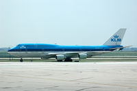 PH-BFE @ ORD - KLM Boeing 747 - by Bruce H. Solov