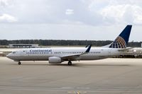 N78285 @ IAH - On the tarmac at Bush-Intercontinental in Houston, TX - by Bruce H. Solov