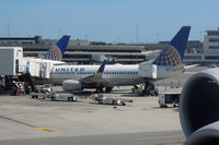 N16713 @ KSFO - At San Francisco - by Micha Lueck