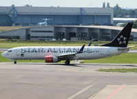 LN-RRL @ AMS - Taxi to runway 24 of Schiphol Airport - by Willem Göebel