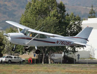 N76091 @ KPOC - Whoa! Watch for that crosswind