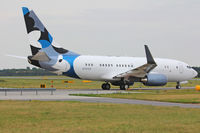 N737ER @ LOWW - Private