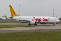 TC-AAR @ EGSH - arriving at the NWI terminal.