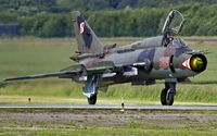3819 @ EBFS - taxying to the flightline