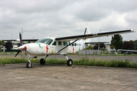 5R-MKH @ LFPN - Nice colours! - by Howard J Curtis