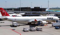 N806NW @ EHAM - 8nAMS - by Ferenc Kolos