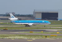 PH-KCA @ EHAM - AMS - by Ferenc Kolos