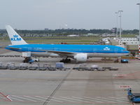 PH-BQL @ EHAM - AMS - by Ferenc Kolos