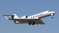HB-JKF @ EGGW - Take off a Luton