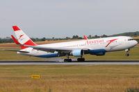 OE-LAT @ VIE - Austrian Airlines - by Chris Jilli