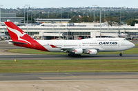 VH-OEI @ YSSY - At Sydney - by Micha Lueck