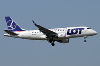 SP-LDE @ VIE - LOT - by Chris Jilli