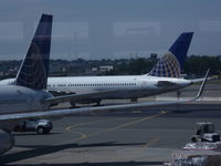 N33103 @ EWR - boeing 757 - by christian maurer