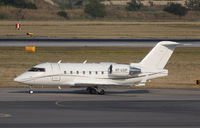 VP-COP @ LOWW - Avijet Bombadier Challenger 604