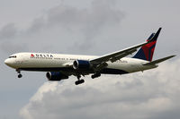 N16065 @ EHAM - On short final for Polderbaan - by Markus579