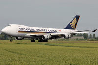 9V-SFL @ EHAM - Polderbaan - by Markus579