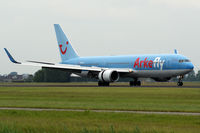 PH-OYE @ EHAM - PH-OYE @ AMS - by Jan Ittensammer