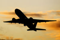 5Y-KYZ @ EHAM - 5Y-KYZ @ eham