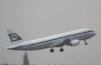 EI-DVM @ LOWW - Aer Lingus Airbus A320 - by Thomas Ranner