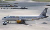EC-JFG @ LOWW - Vueling Airbus A320