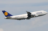 D-ABVY @ FRA - Lufthansa - by Chris Jilli