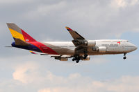 HL7423 @ FRA - Asiana Airlines - by Chris Jilli